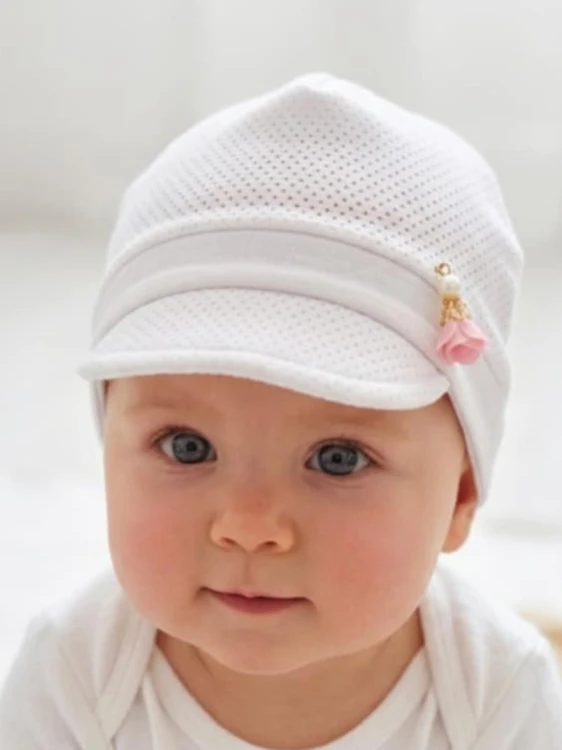 Czapka letnia z daszkiem dla dziewczynki (1).jpg